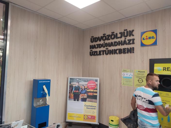 P0304 - Store & POS decoration